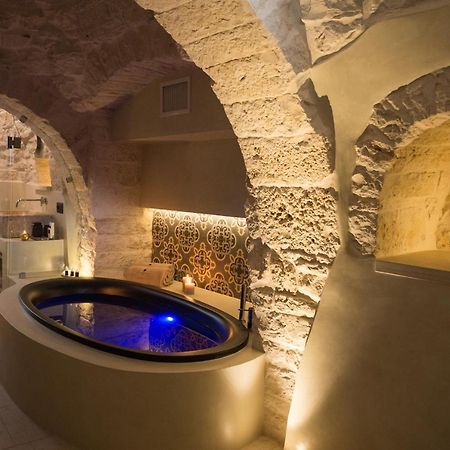 مبيت وإفطار ألبيروبيللو La Mandorla Luxury Trullo المظهر الخارجي الصورة