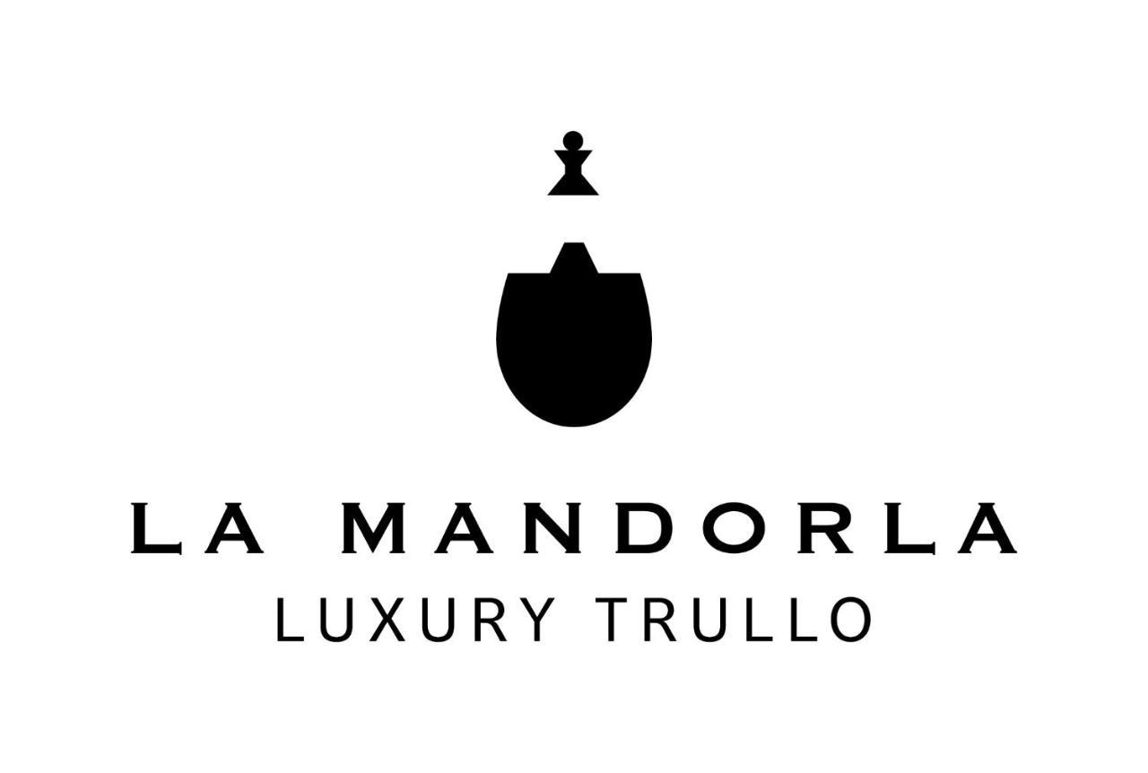 مبيت وإفطار ألبيروبيللو La Mandorla Luxury Trullo المظهر الخارجي الصورة